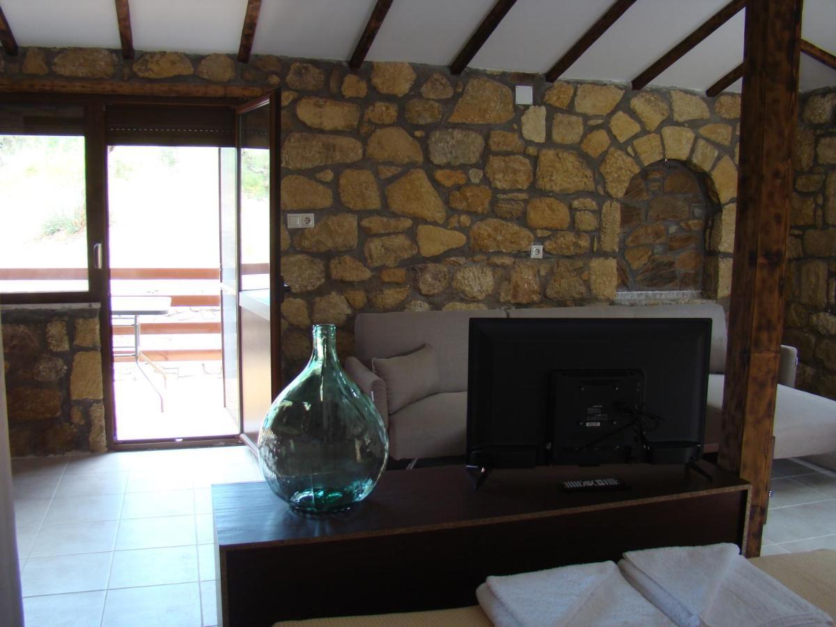 Vour 52 Apartment Vourvourou Bagian luar foto