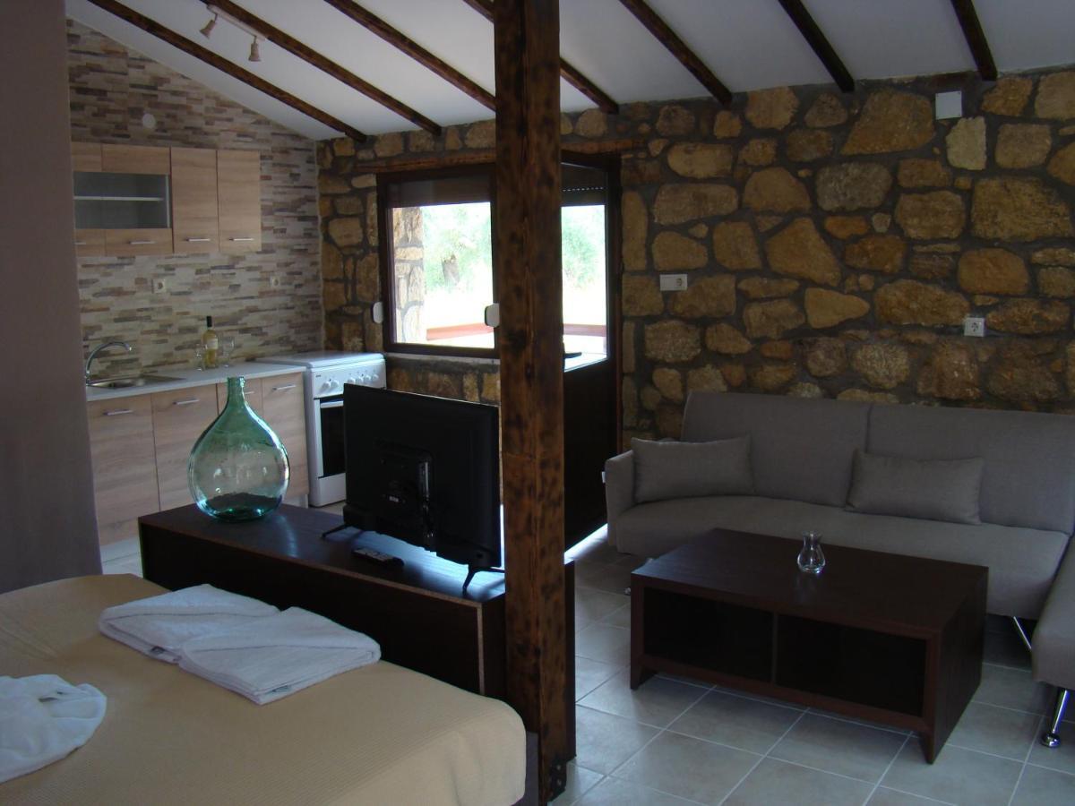 Vour 52 Apartment Vourvourou Bagian luar foto